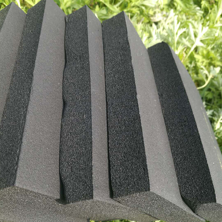 橡塑板可做成衬垫起到耐磨作用